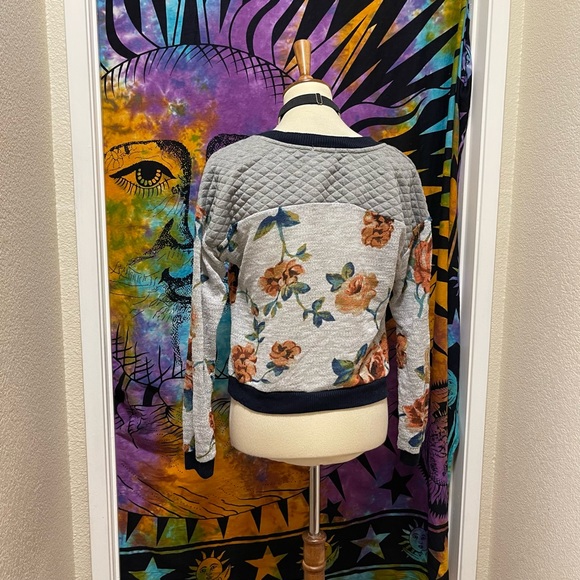 🌈 Beautiful patchwork quilt lace sweater - Picture 6 of 12